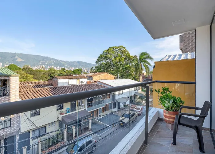 Medellin-Cerca Al Poblado-201